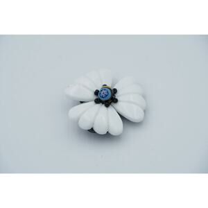 Vintage White glass Flower Brooch Millefiori Glass Bead Retro 60s Pin